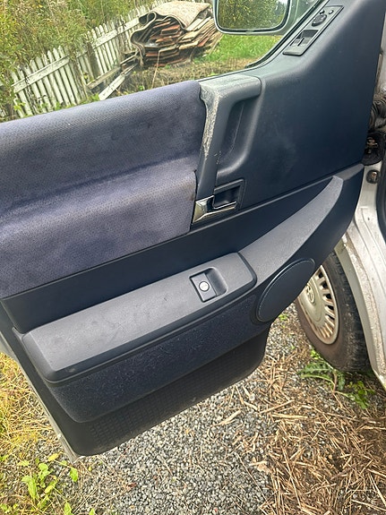 Volkswagen Caravelle 16 of 30