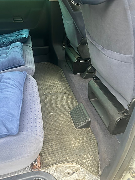Volkswagen Caravelle 25 of 30
