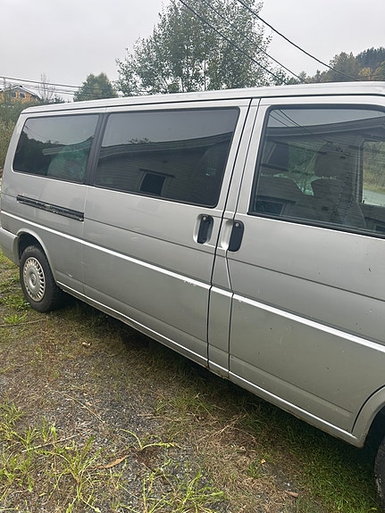 Volkswagen Caravelle 22 of 30
