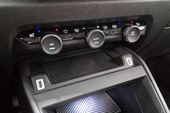Citroen E-C4 23 of 27
