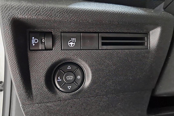 Citroen E-C4 26 of 27