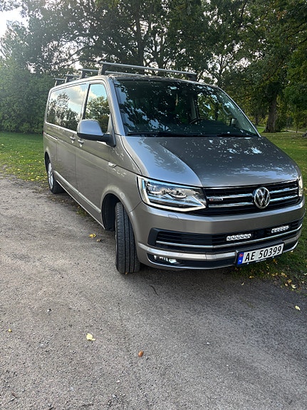 Volkswagen Caravelle 2 of 11
