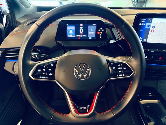 Volkswagen ID.4 GTX 7 of 22
