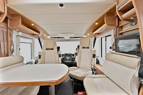 Carthago CHIC C-LINE I 4.9 | Solcelle | 3L motor | Automat | Stekeovn | 3 of 30