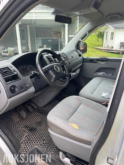 Volkswagen Transporter 7 of 10
