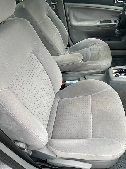 Volkswagen Passat 2 of 8