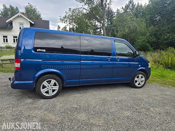 Volkswagen Caravelle 6 of 17