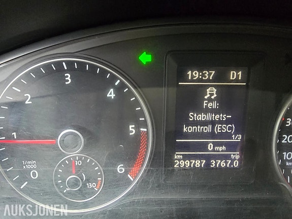 Volkswagen Caravelle 16 of 17