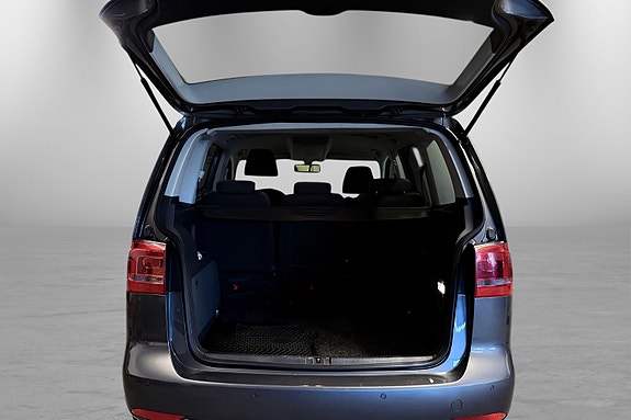 Volkswagen Touran 7 of 30
