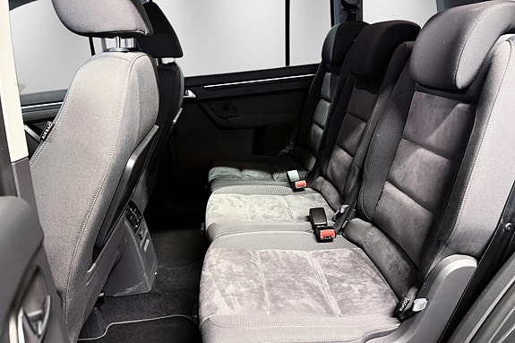 Volkswagen Touran 24 of 30