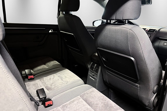 Volkswagen Touran 22 of 30