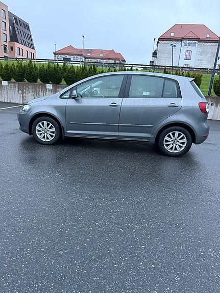 Volkswagen Golf Plus 3 of 9