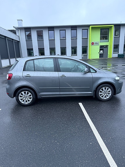 Volkswagen Golf Plus 2 of 9