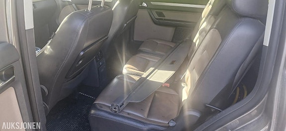 Volkswagen Touran 6 of 13