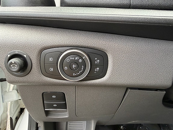 Ford E-Transit 19 of 24