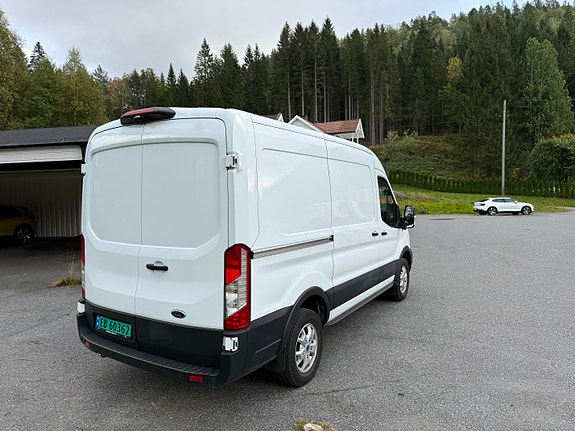 Ford E-Transit 5 of 24