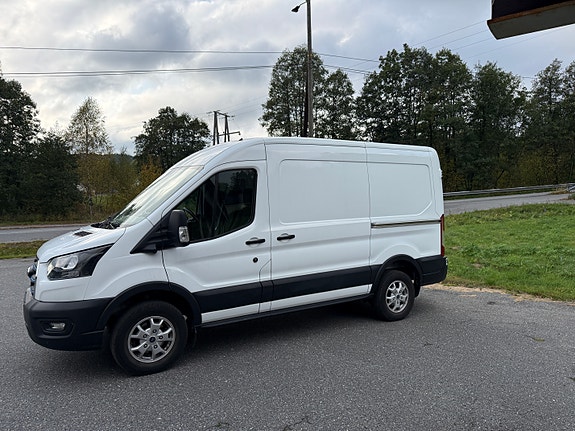 Ford E-Transit 2 of 24