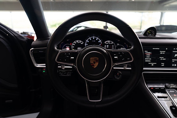 Porsche Panamera 15 of 29