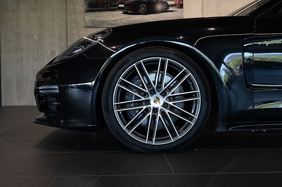 Porsche Panamera 25 of 29