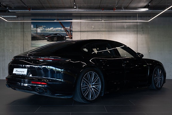 Porsche Panamera 7 of 29