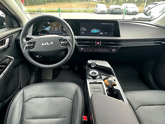 Kia EV6 10 of 25