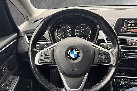 BMW 225xe 12 of 28