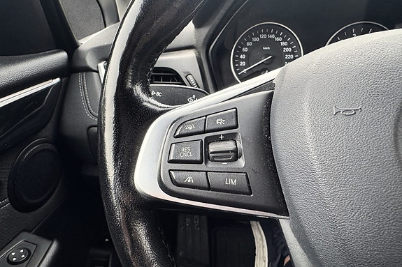 BMW 225xe 20 of 28