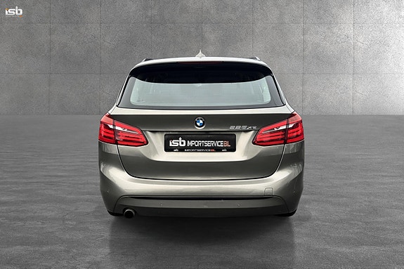 BMW 225xe 4 of 28