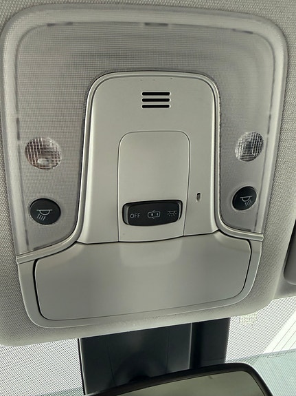 Toyota Prius 27 of 30