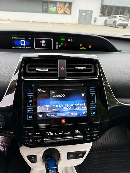Toyota Prius 19 of 30