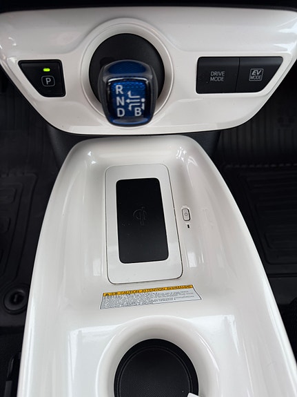 Toyota Prius 26 of 30
