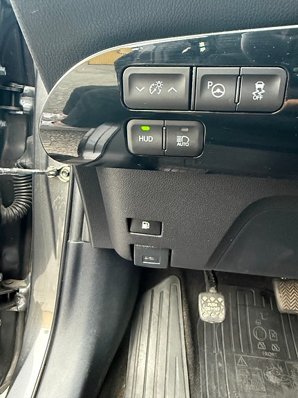 Toyota Prius 23 of 30