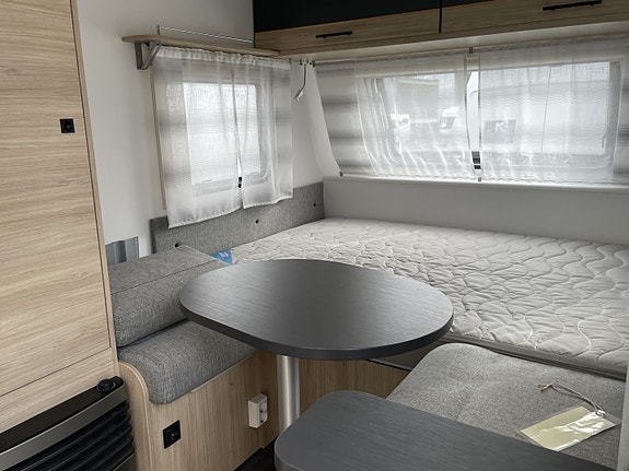Caravelair ALBA STYLE 350 – KUN 822 KG EGENVEKT | 1.300 KG TOTALVEKT | SOLCELLE | BOKSMARKISE 6 of 25