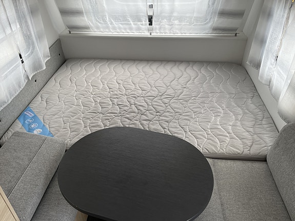 Caravelair ALBA STYLE 350 – KUN 822 KG EGENVEKT | 1.300 KG TOTALVEKT | SOLCELLE | BOKSMARKISE 12 of 25