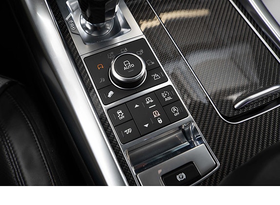 Land Rover Range Rover 26 of 30