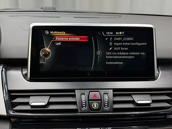 BMW 225xe 25 of 30