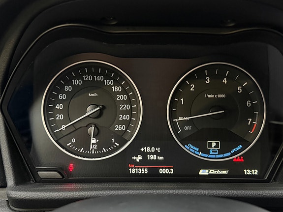 BMW 225xe 15 of 30