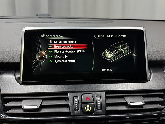 BMW 225xe 29 of 30