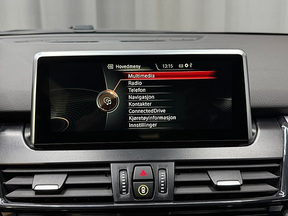 BMW 225xe 23 of 30