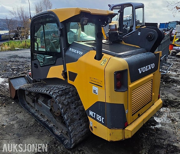 Volvo MTC 125C 2 of 8
