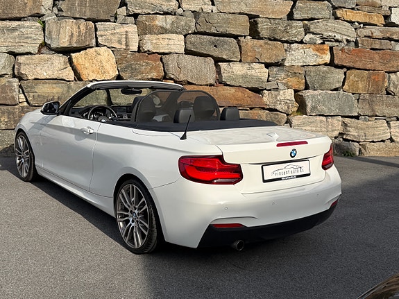 BMW 220i 11 of 30