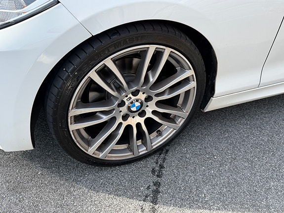 BMW 220i 19 of 30