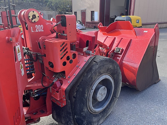 Sandvik Toro LH202 8 of 13