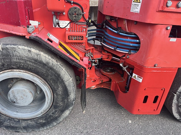 Sandvik Toro LH202 12 of 13