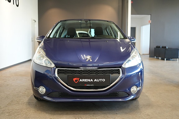 Peugeot 208 8 of 23