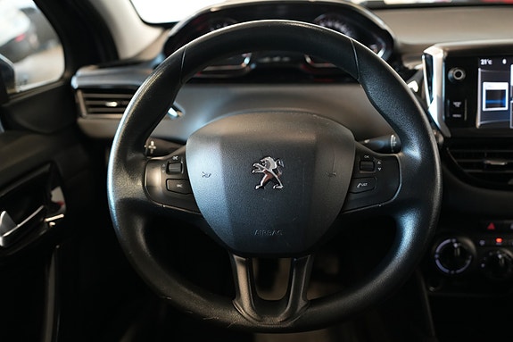 Peugeot 208 12 of 23