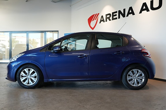Peugeot 208 2 of 23