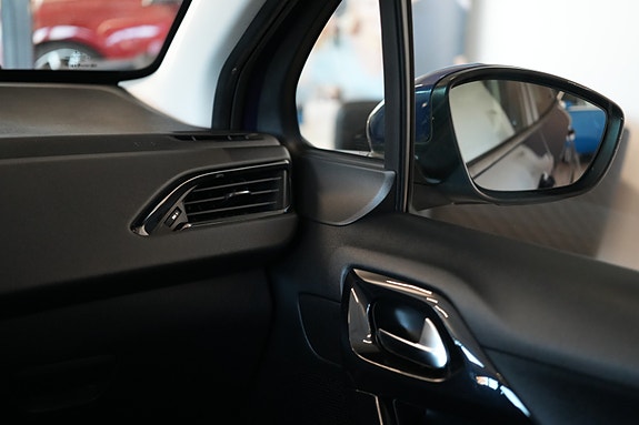Peugeot 208 15 of 23