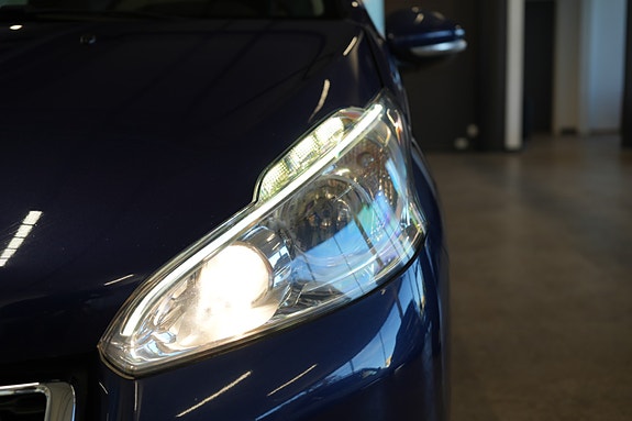 Peugeot 208 9 of 23