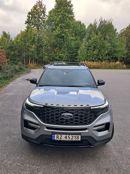 Ford Explorer 6 of 30